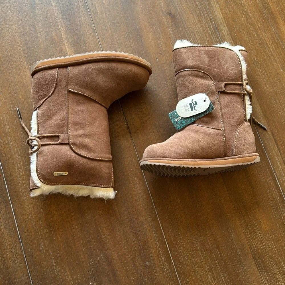 New Size 12 EMU Australia Airlie Suede merino wool lining waterproof boots